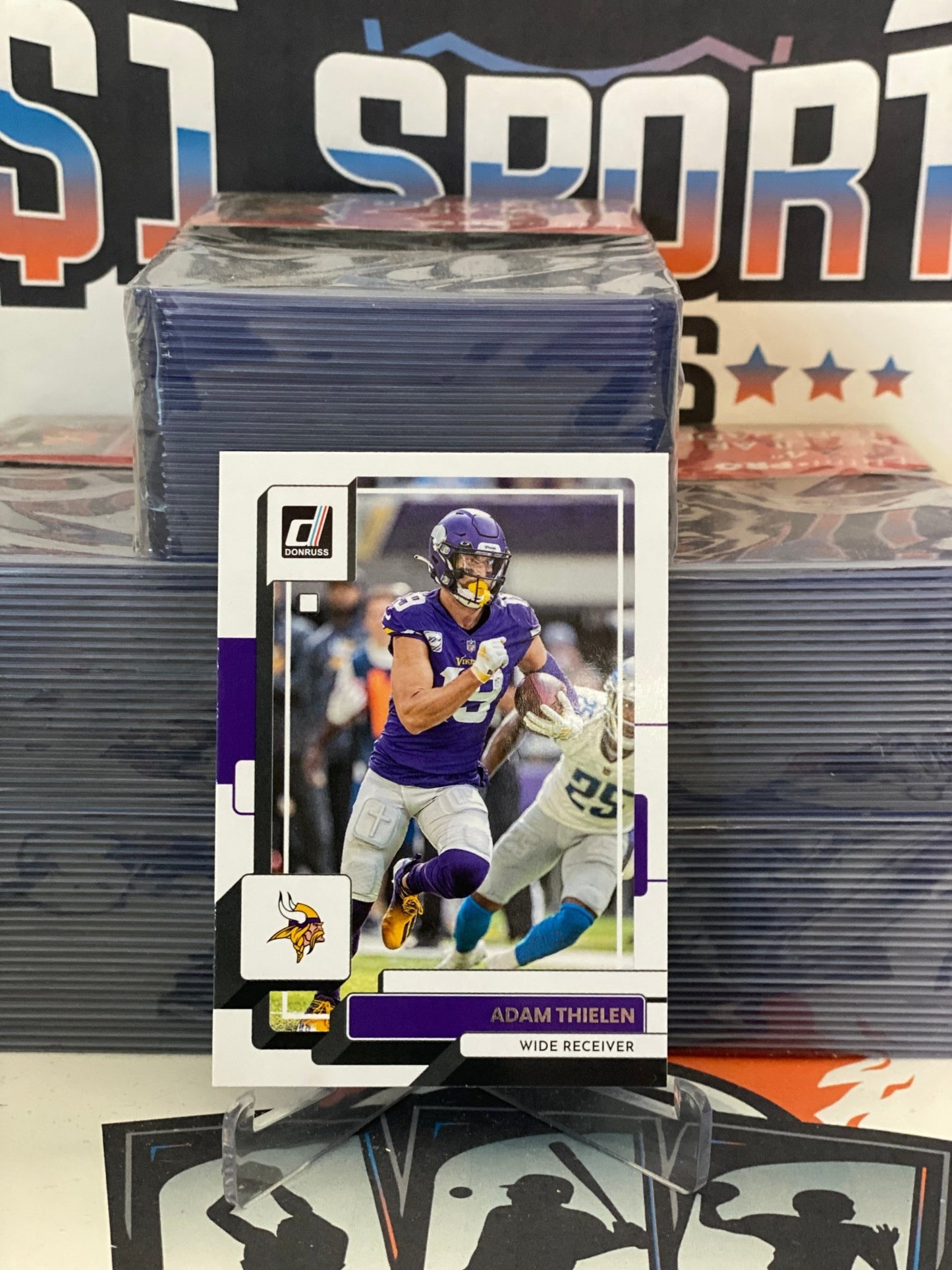 2022 Donruss Adam Thielen #104