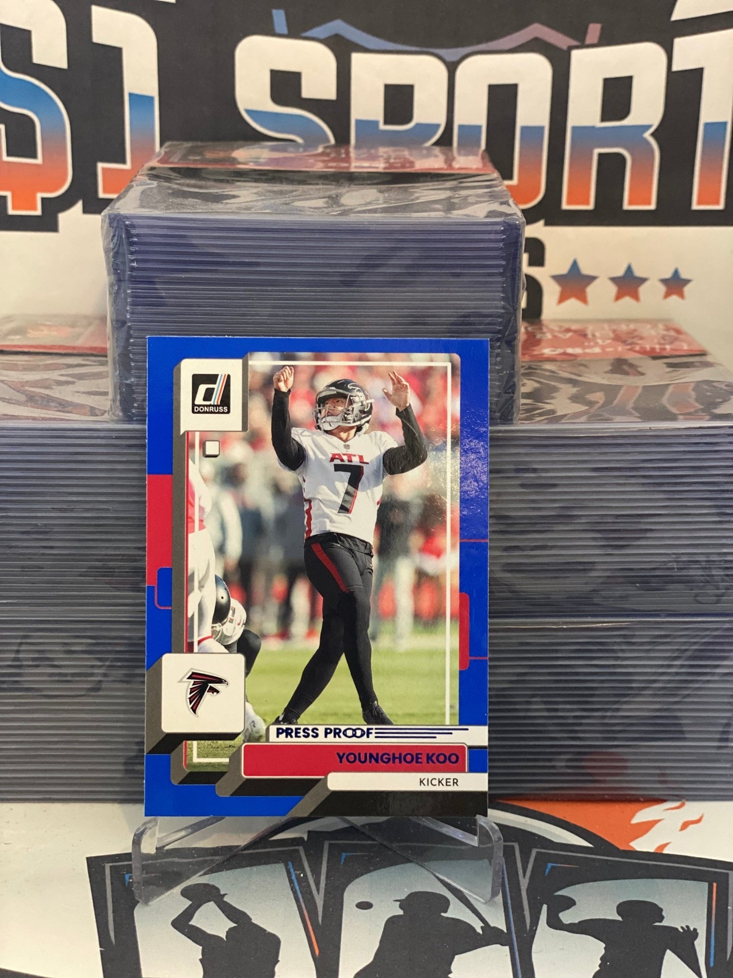 2022 Donruss (Blue Press Proof) Younghoe Koo #233