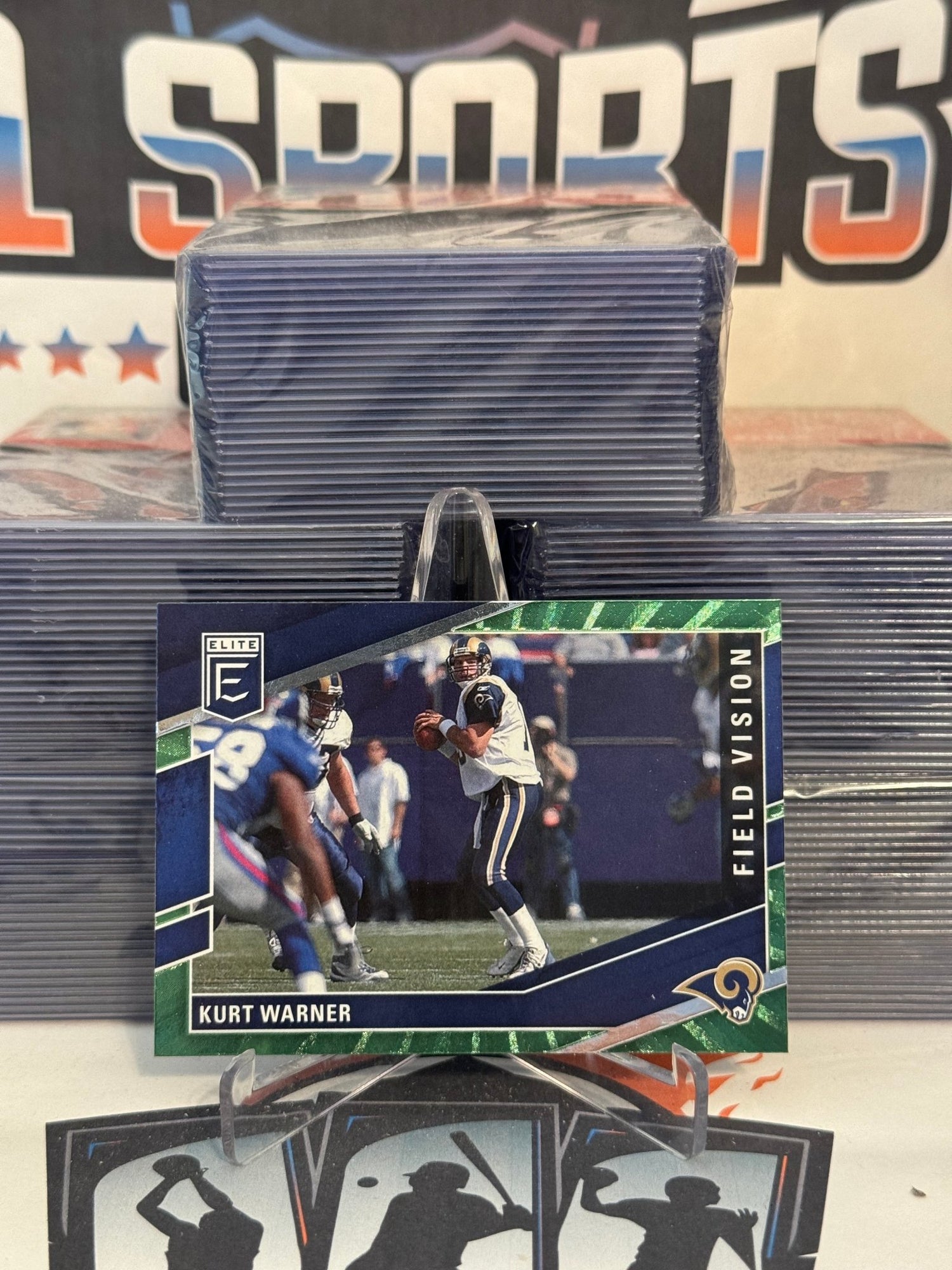 2022 Donruss Elite (Green, Field Vision) Kurt Warner #FV8