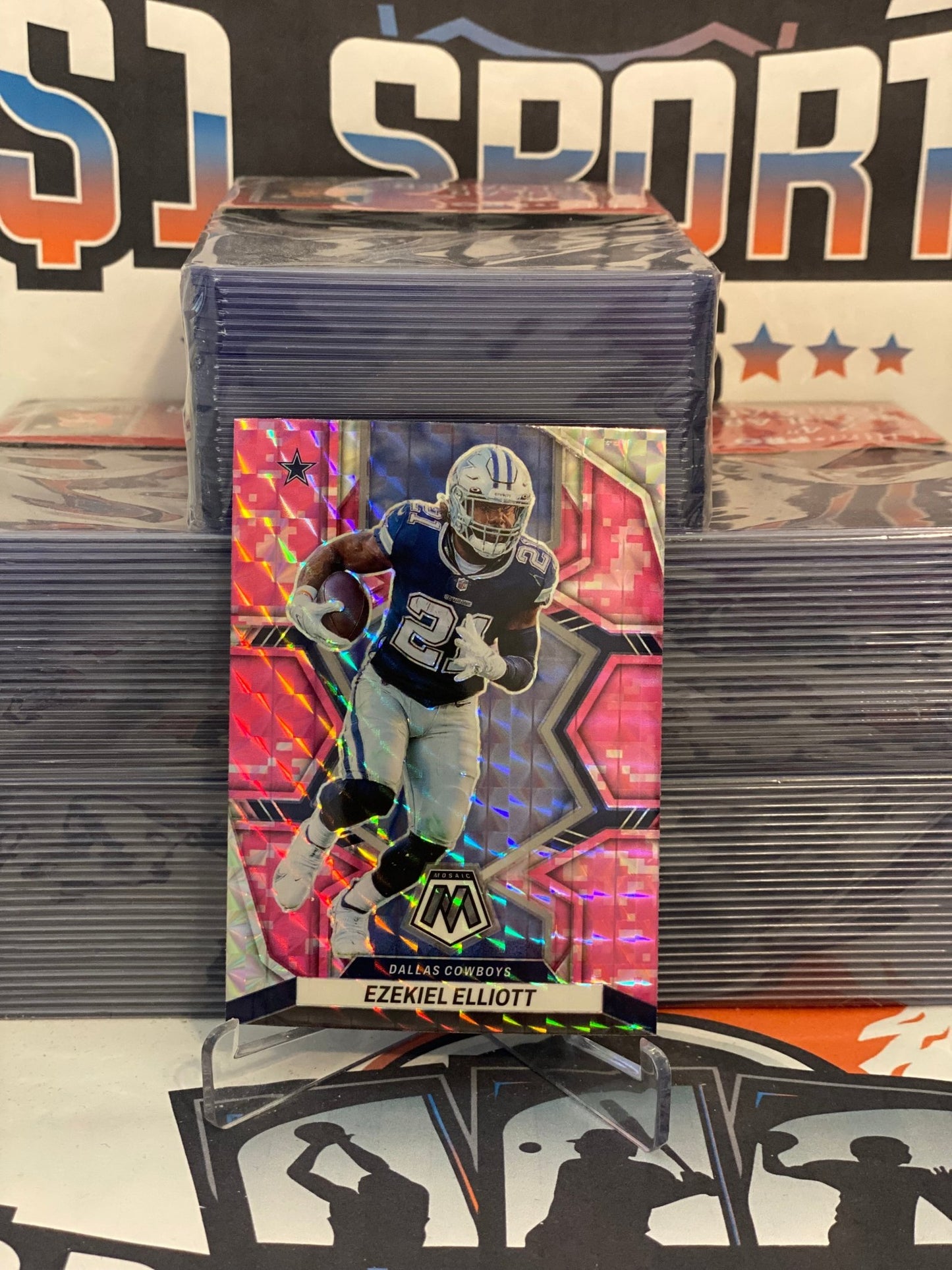 2022 Panini Mosaic (Pink Camo Prizm) Ezekiel Elliott #53