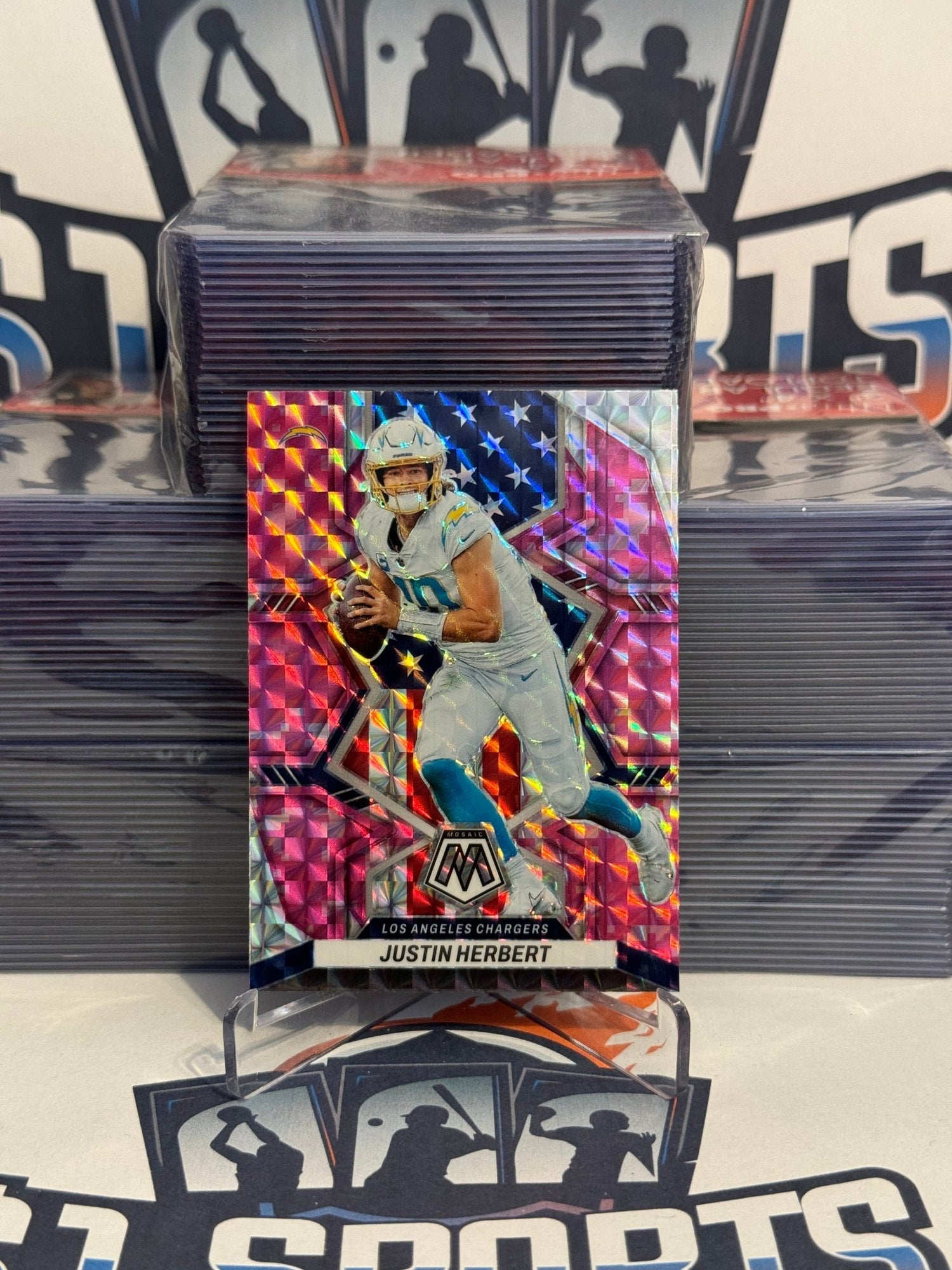 2022 Panini Mosaic (Pink Camo Prizm, National Pride) Justin Herbert #254