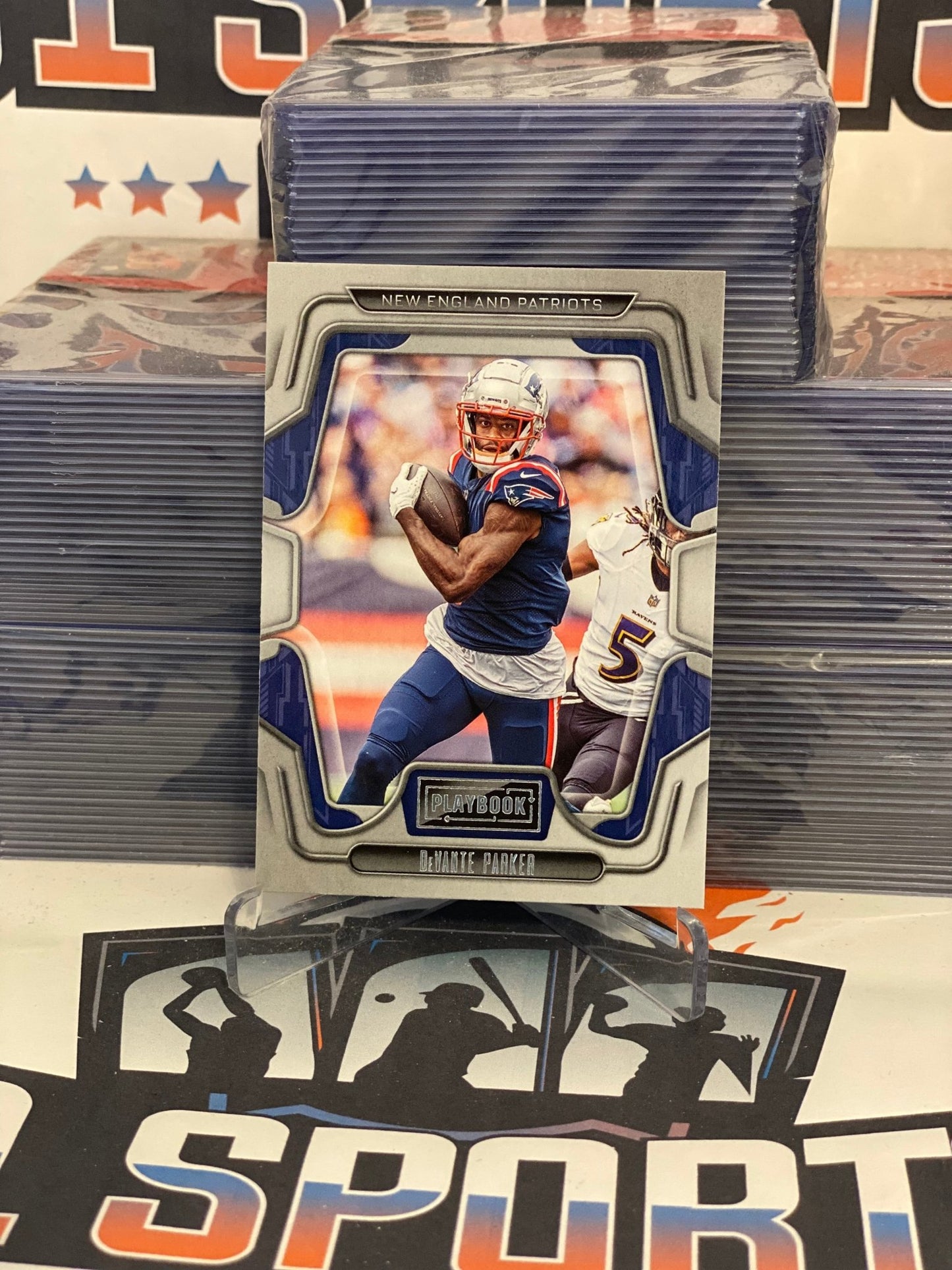 2022 Panini Playbook DeVante Parker #47