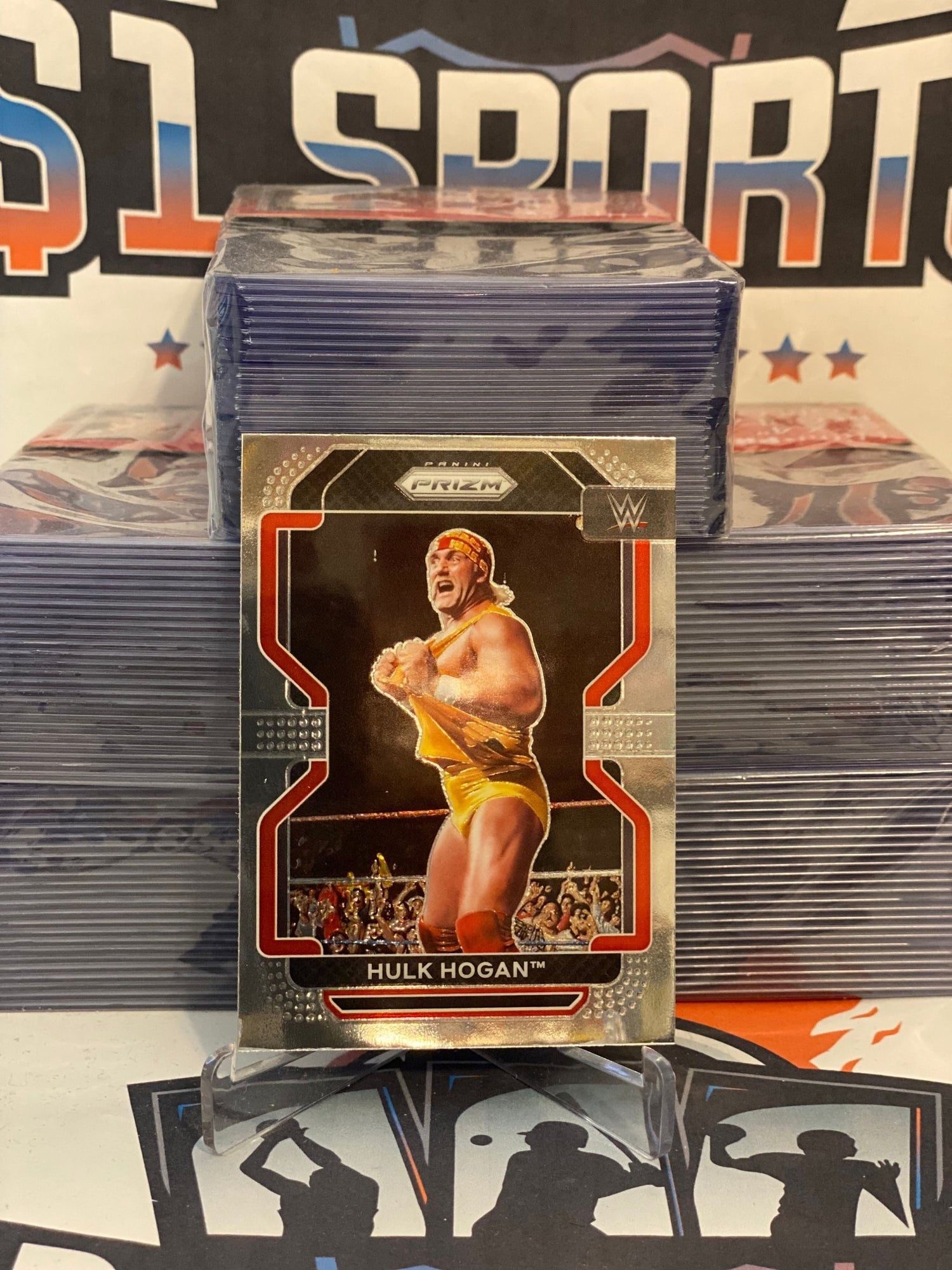 2022 Panini Prizm WWE Hulk Hogan #195