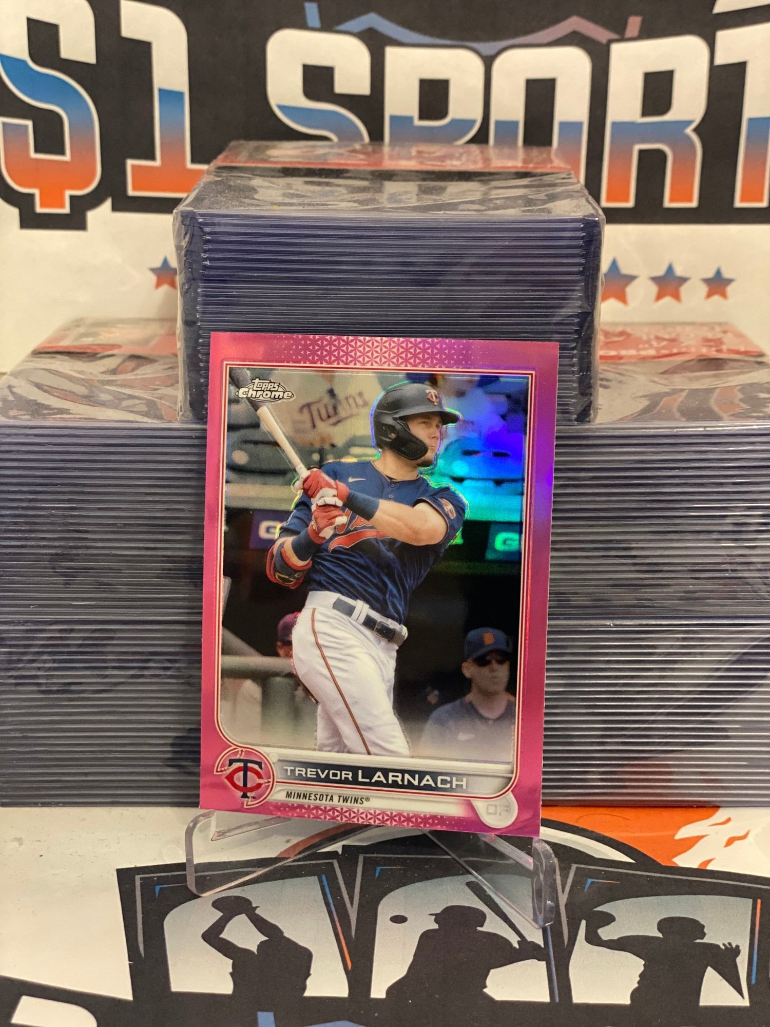 2022 Topps Chrome (Pink Refractor) Trevor Larnach #88