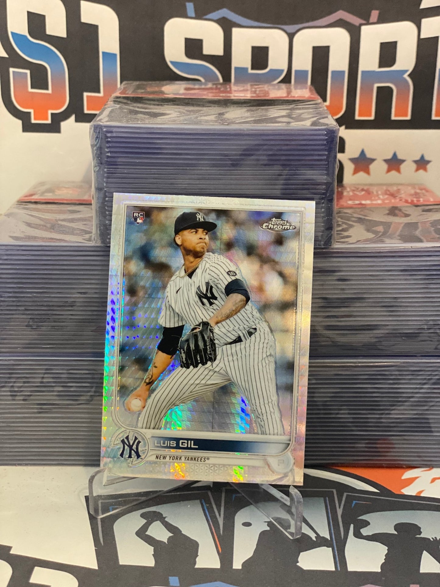 2022 Topps Chrome (Prism Refractor) Luis Gil Rookie #202