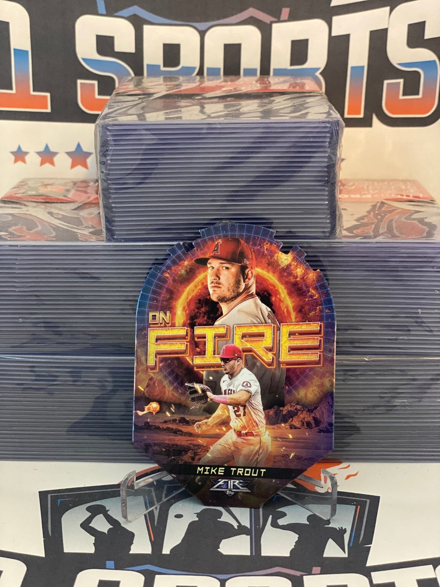 2022 Topps (En Fuego Die Cut) Mike Trout #EF-8