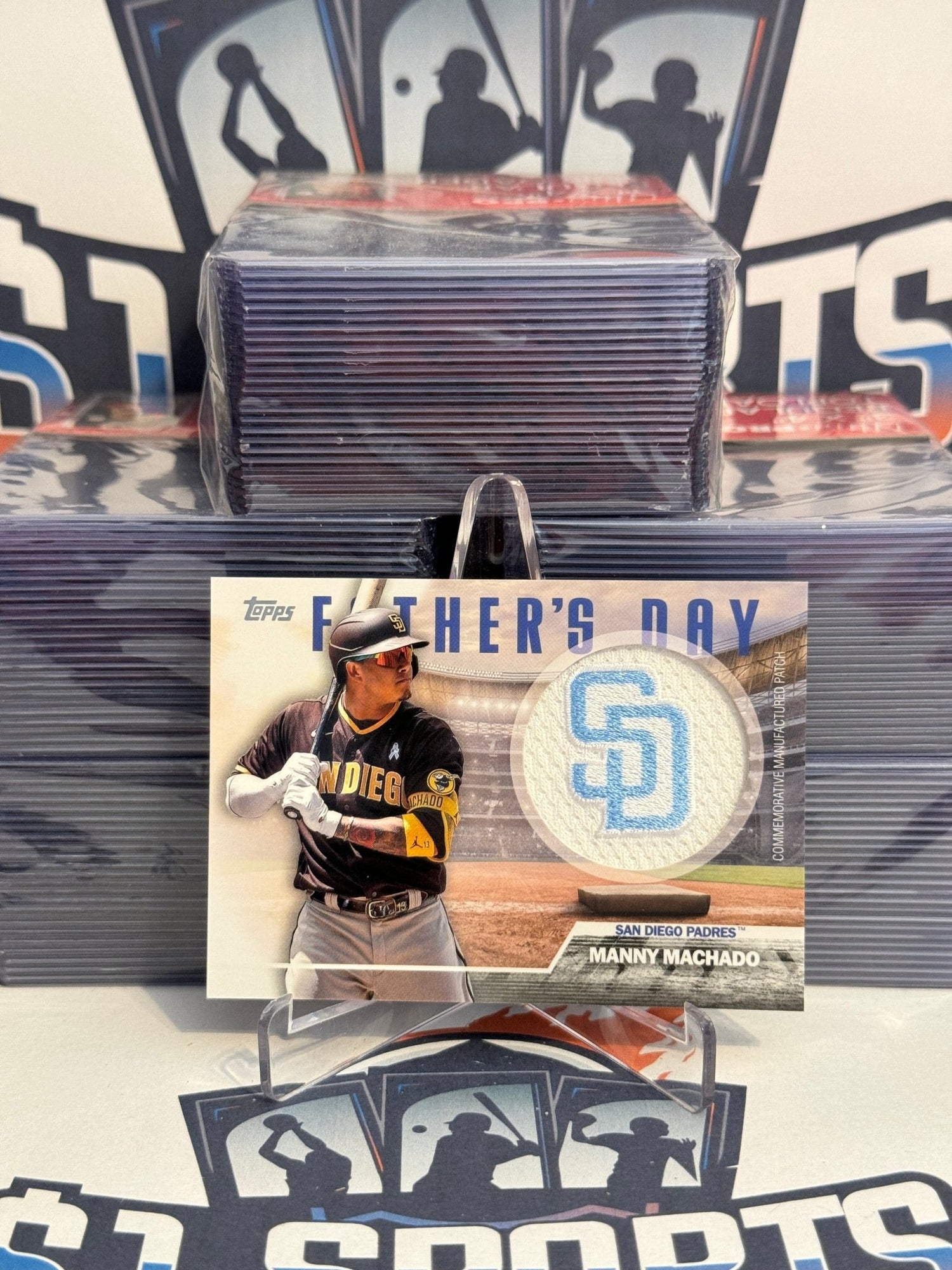 2023 Topps (Father's Day Team Patch Relic) Manny Machado #FD-MM