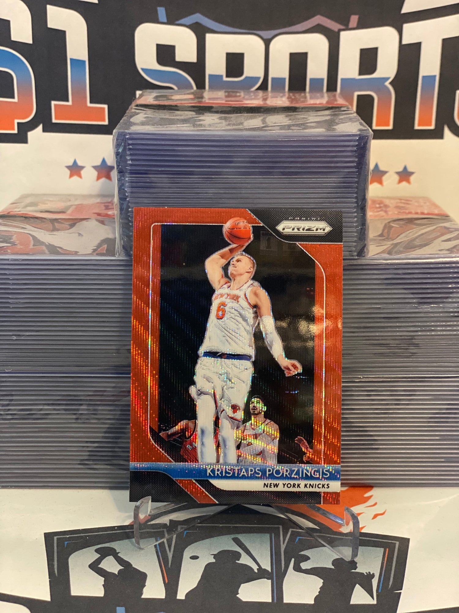 2018 Panini Prizm (Ruby Wave Prizm) Kristaps Porzingis #267