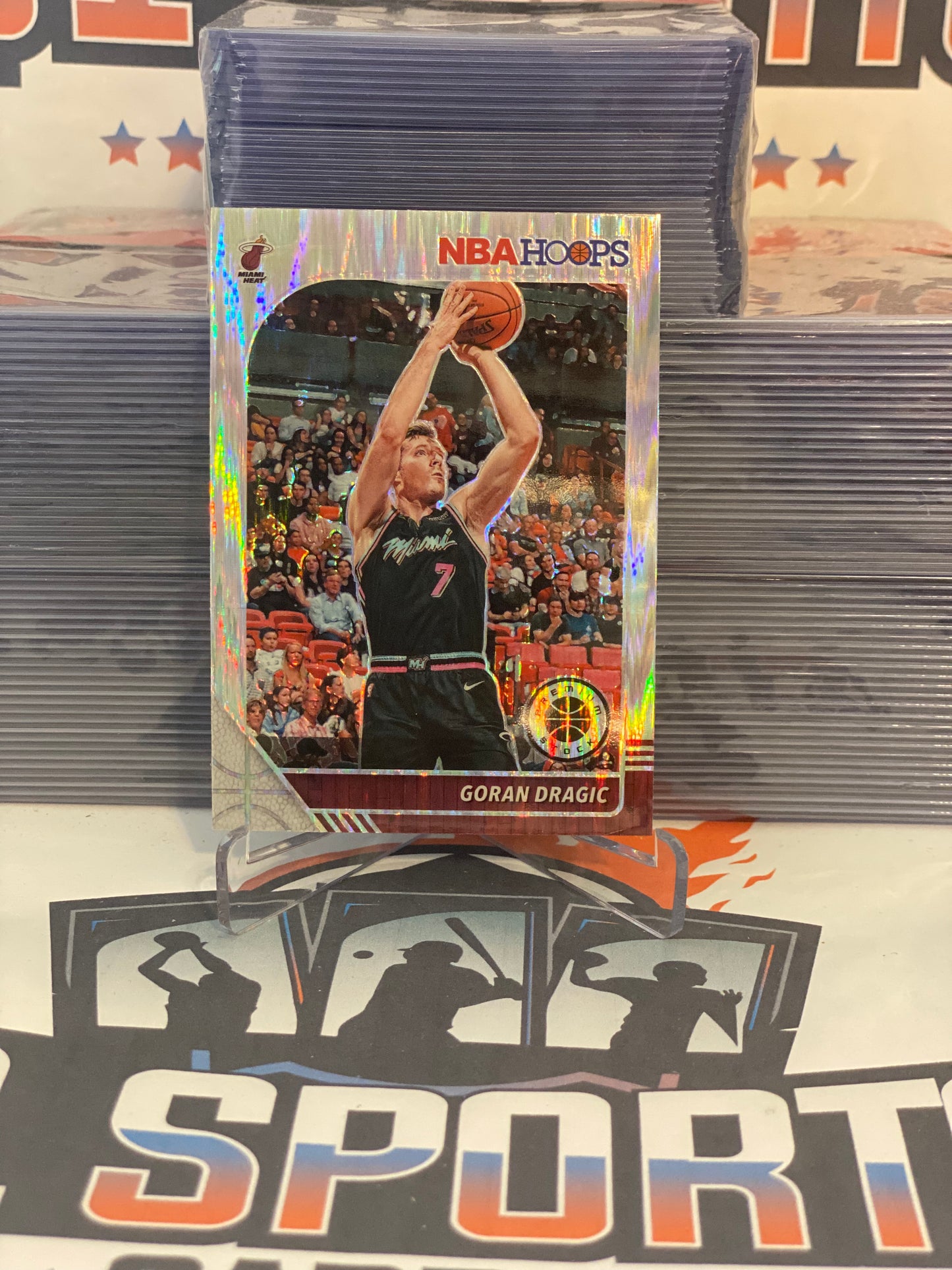 2019 Hoops Premium Stock (Silver Flash Prizm) Goran Dragic #96