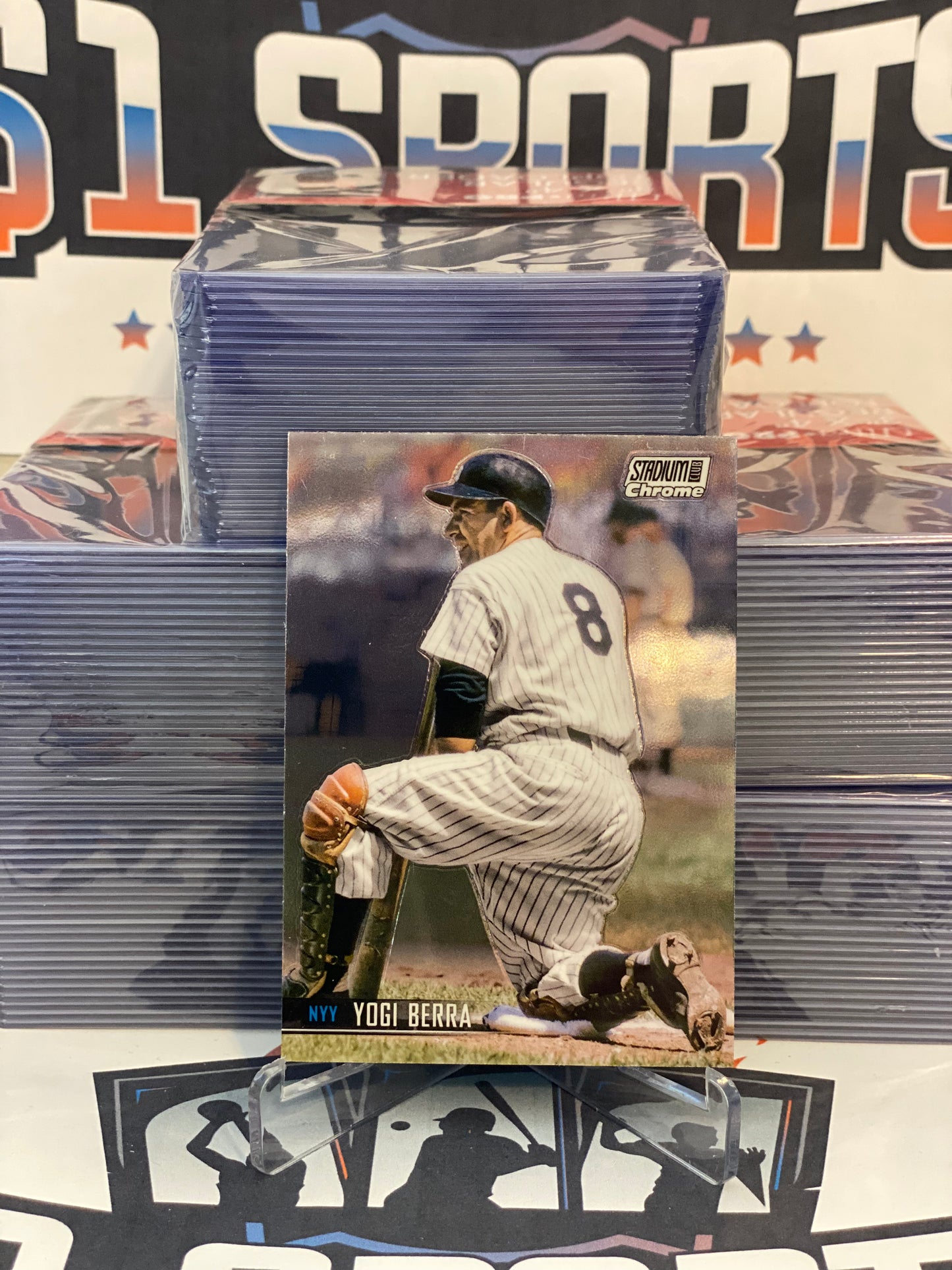 2021 Topps Stadium Club Chrome Yogi Berra #302