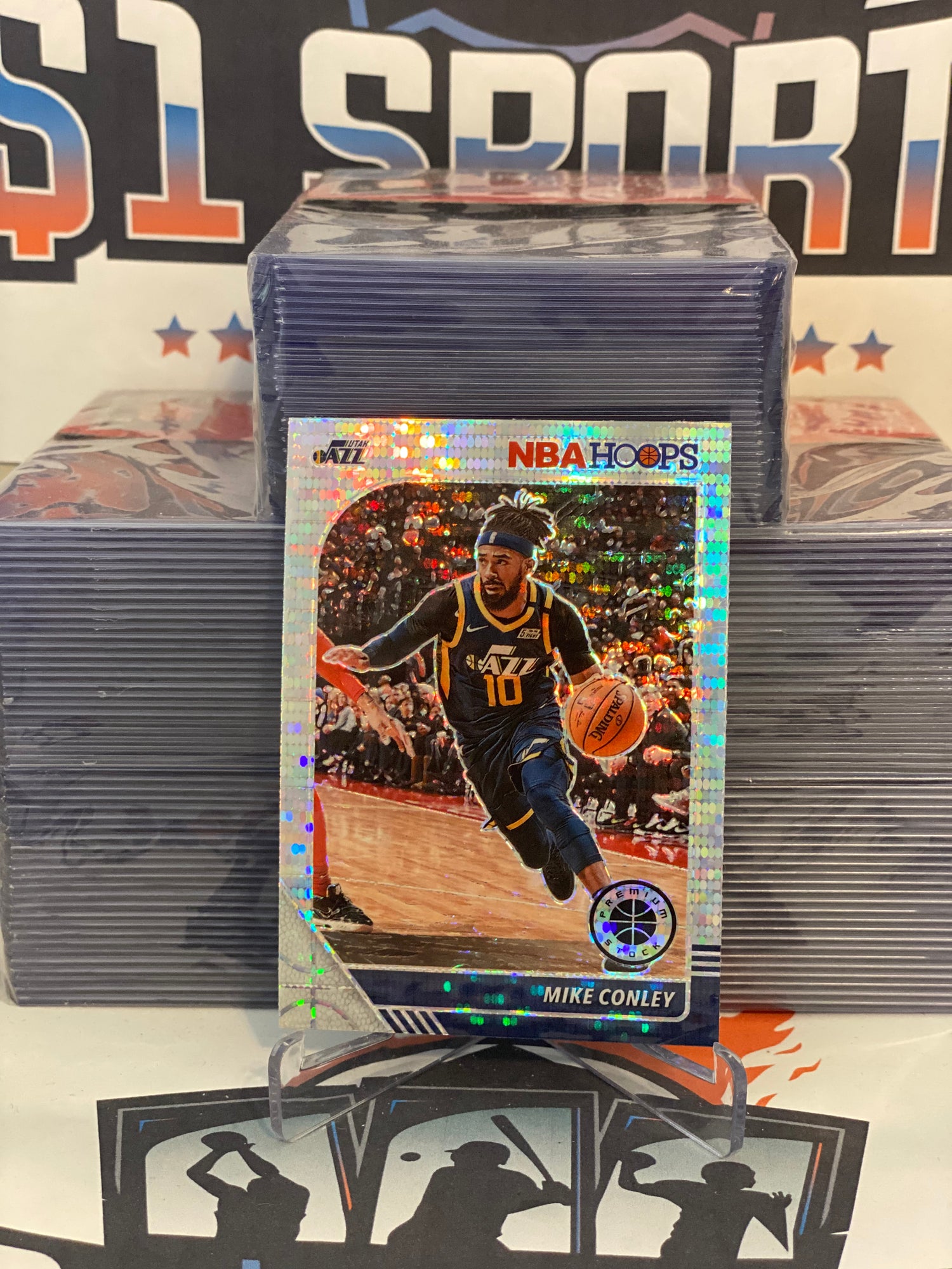 2019 Hoops Premium Stock (Silver Pulsar Prizm) Mike Conley #186