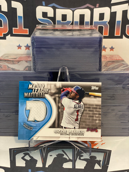 2022 Topps (Major League Materials Relic) Ozzie Albies #MLM-DA