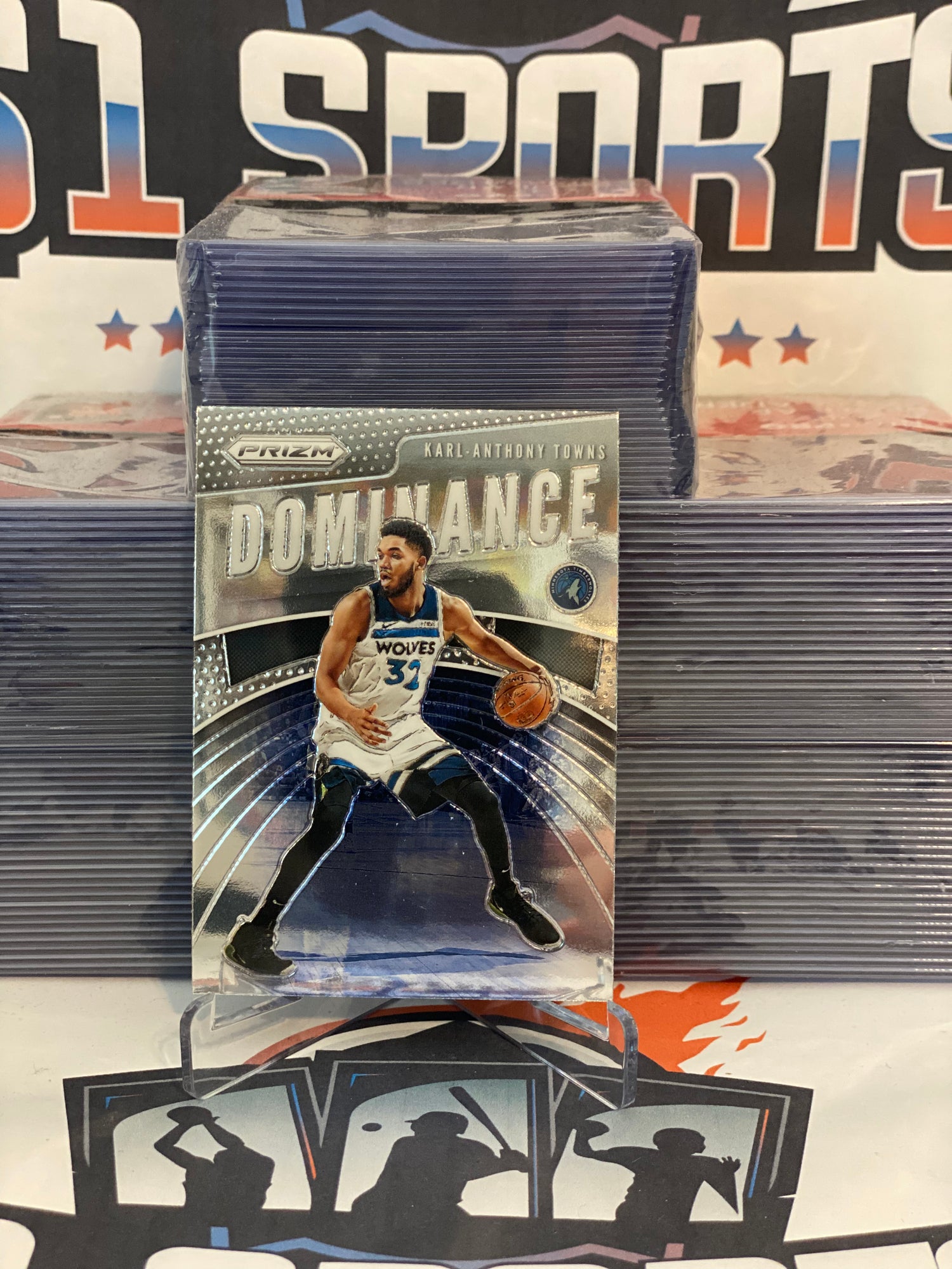 2019 Panini Prizm (Dominance) Karl-Anthony Towns #15