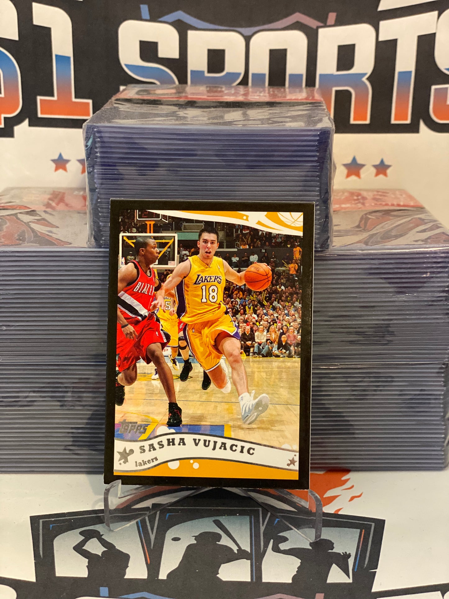 2005 Topps Chrome (Black 307/500) Sasha Vujavic #141