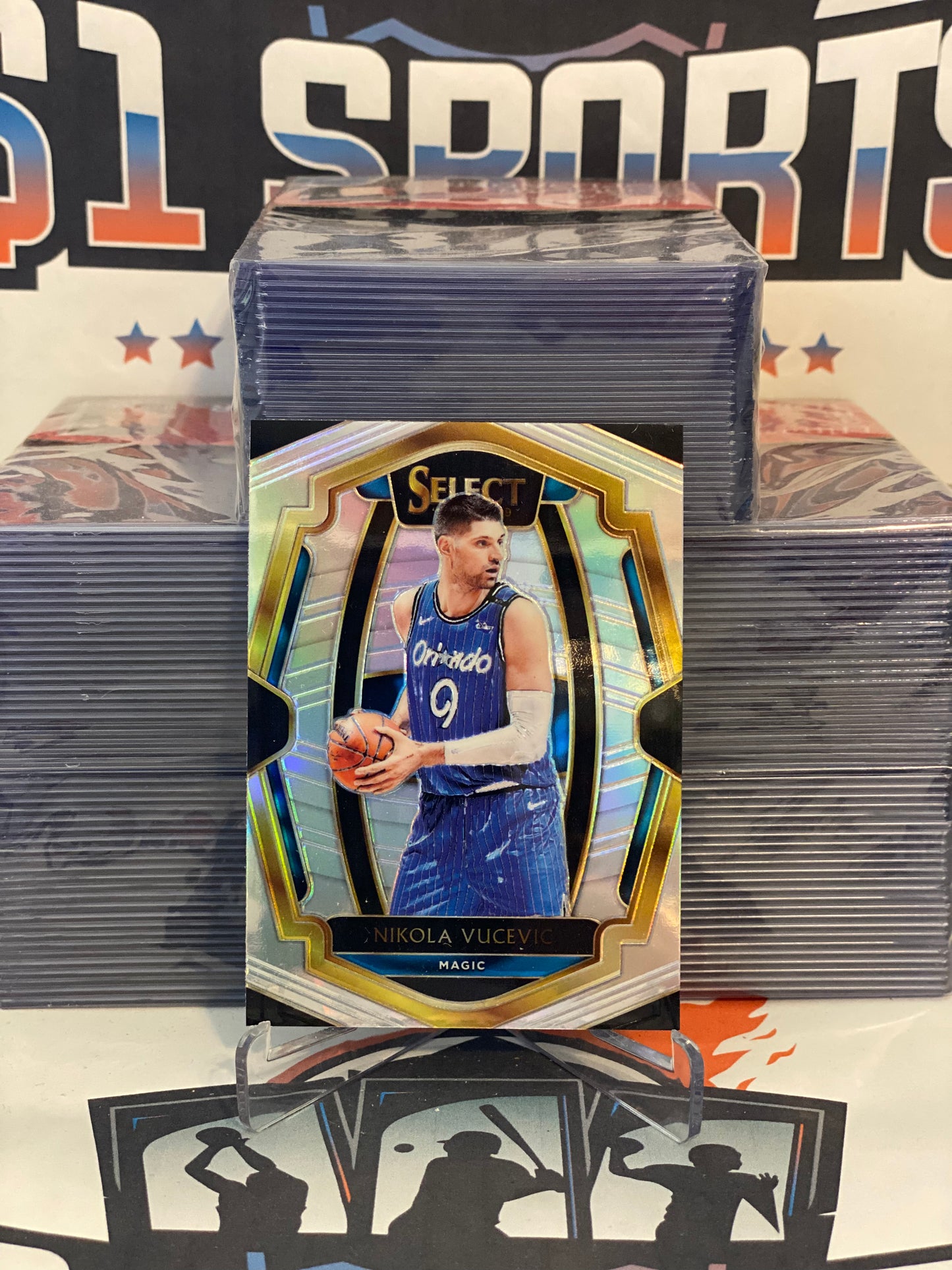 2018 Panini Select (Holo Prizm, Premier Level) Nikola Vucevic #167