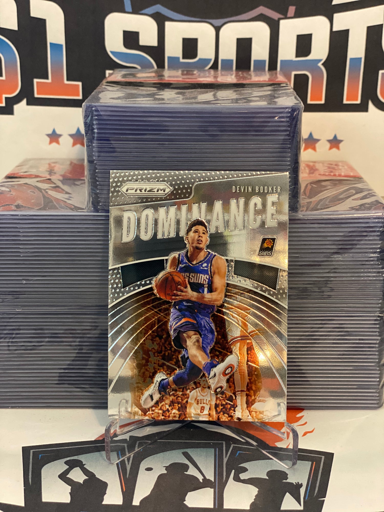 2019 Panini Prizm (Dominance) Devin Booker #8