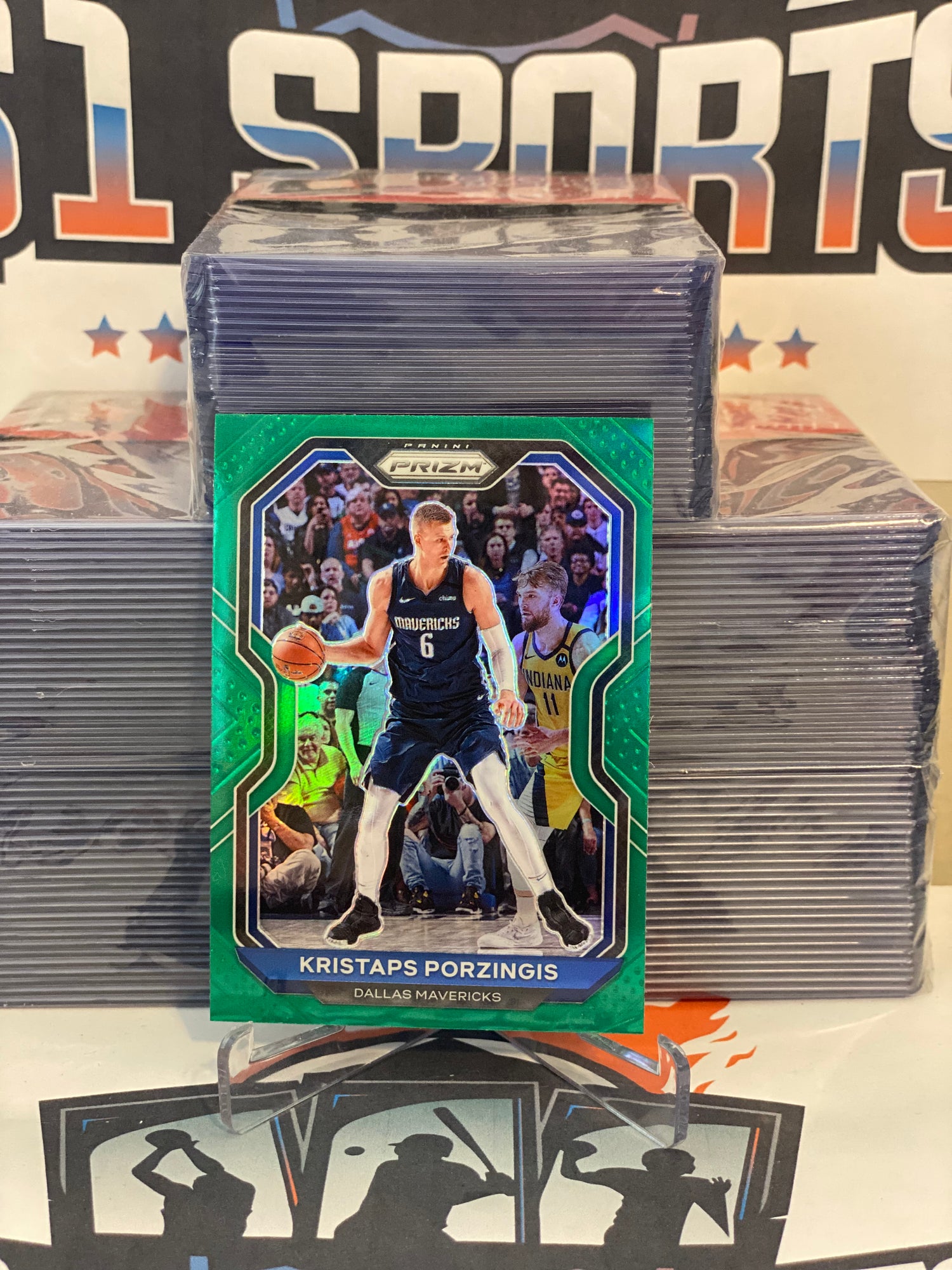 2020 Panini Prizm (Green Prizm) Kristaps Porzingis #18