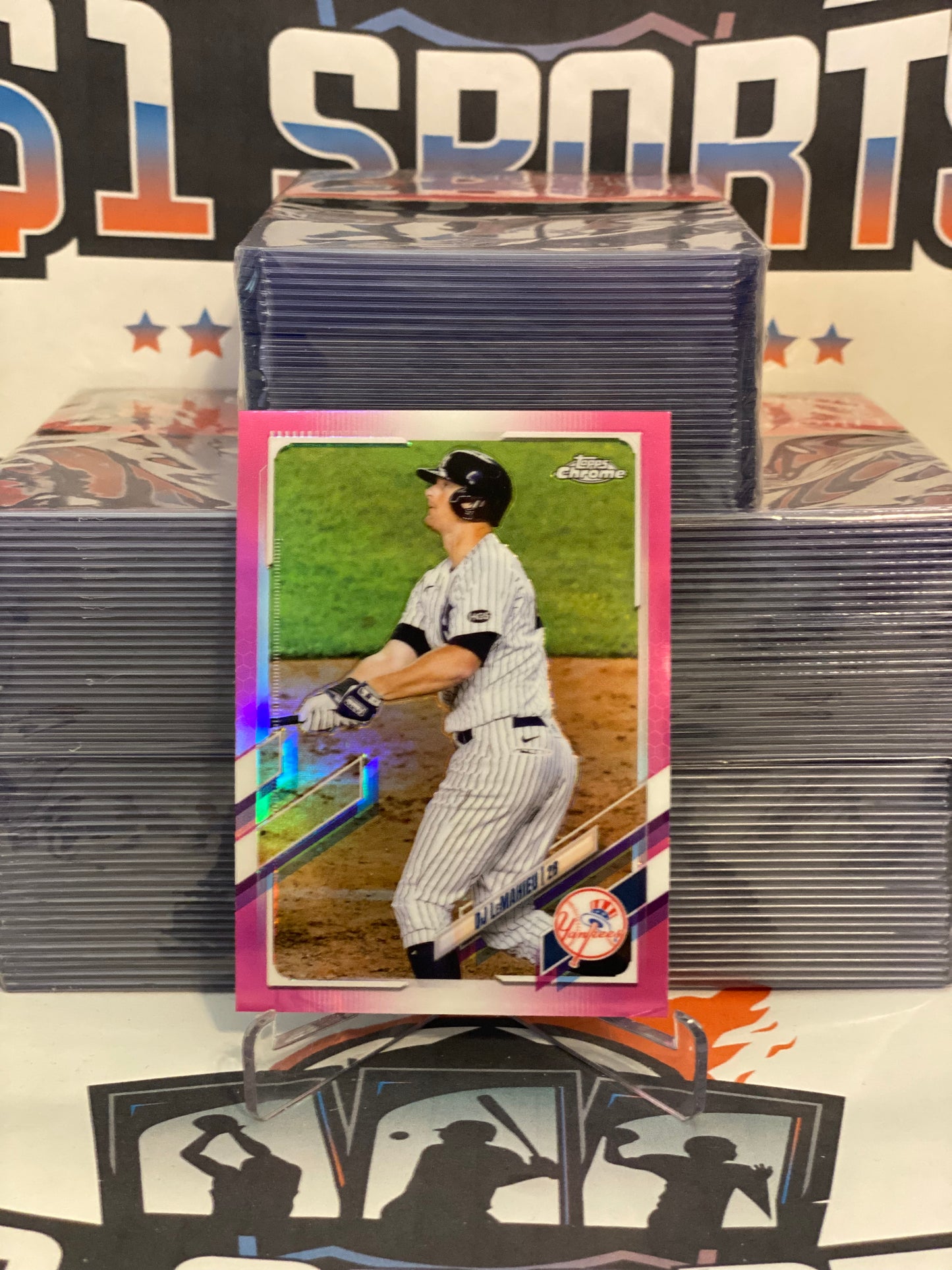 2021 Topps Chrome (Pink Refractor) DJ LeMahieu #105