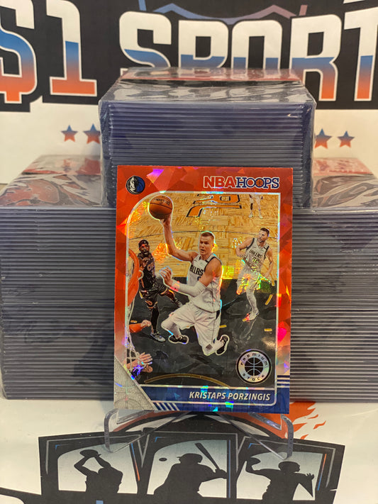 2019 Hoops Premium Stock (Red Cracked Ice Prizm) Kristaps Porzingis #40