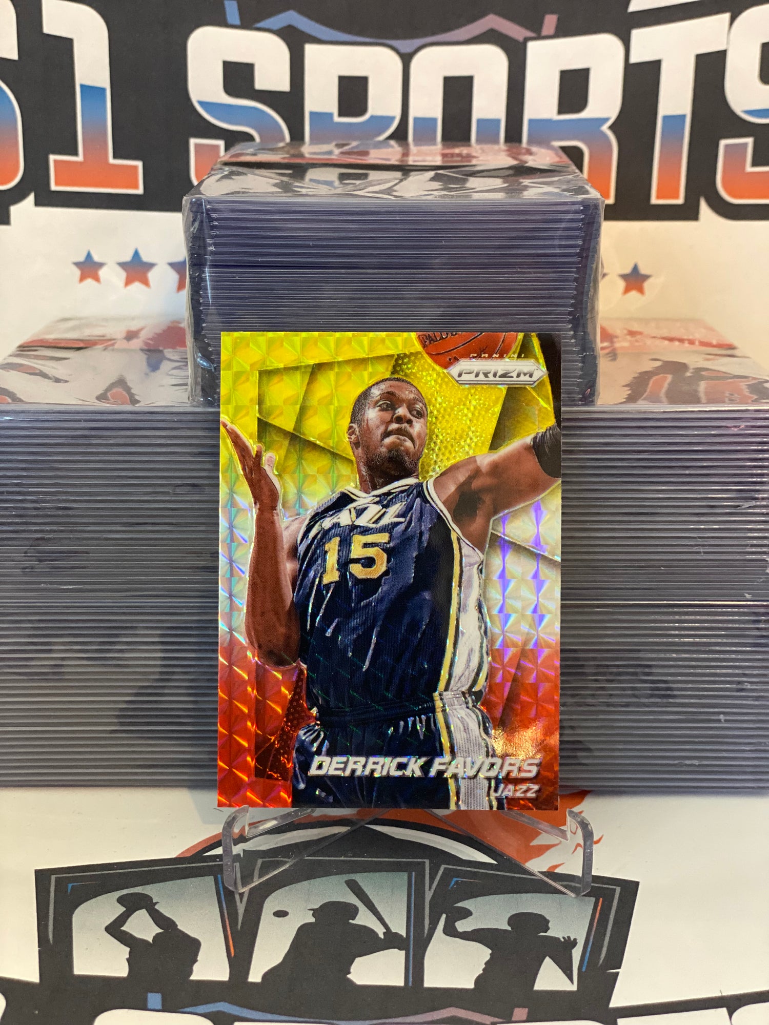 2014 Panini Prizm (Yellow and Red Mosaic Prizm) Derrick Favors #91