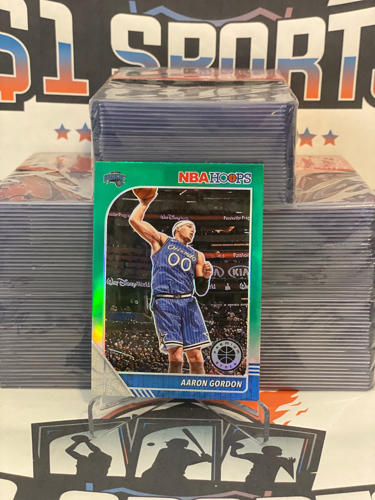 2019 Hoops Premium Stock (Green Cracked Ice Prizm) Aaron Gordon #137