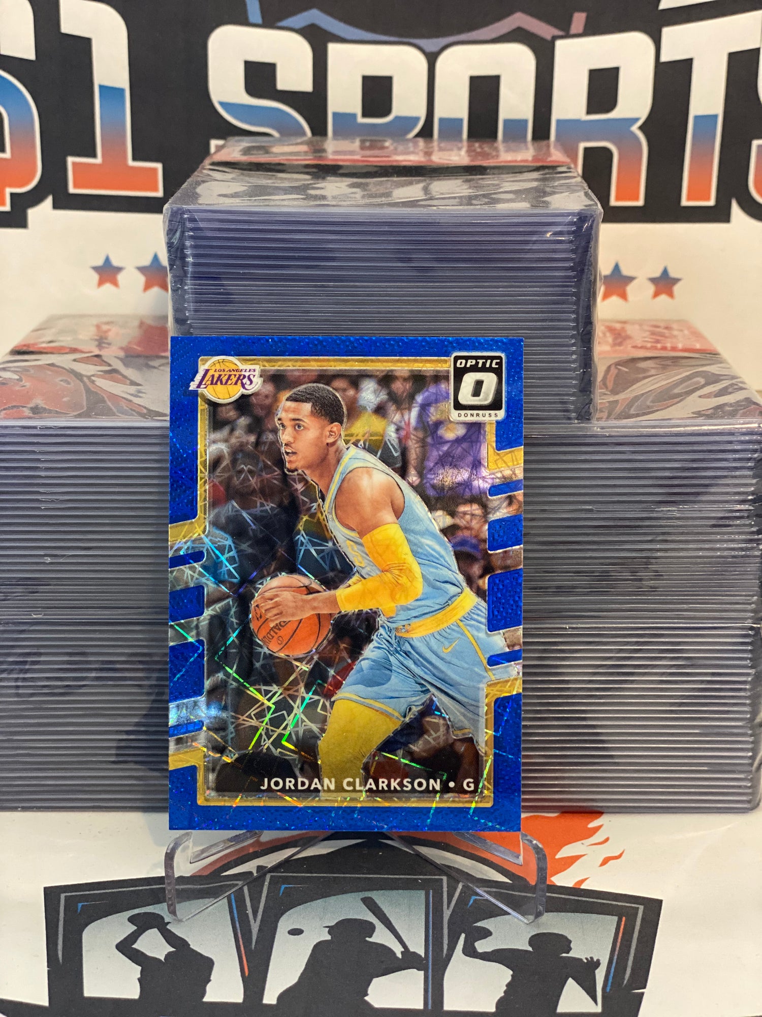 2017 Donruss Optic (Blue Velocity Prizm) Jordan Clarkson #66