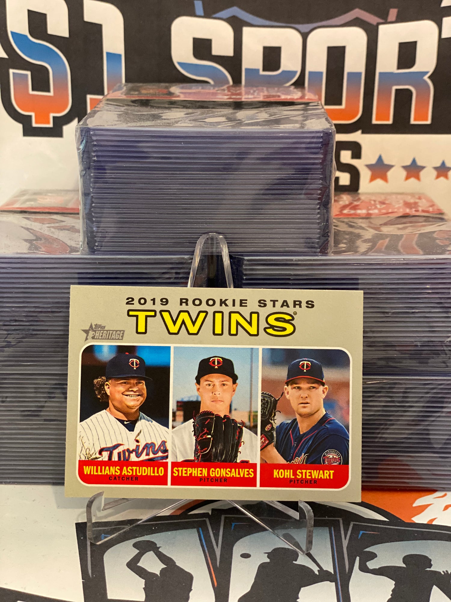 2019 Topps Heritage (Rookie Stars) Willians Astudillo, Stephen Gonsalves, Kohl Stewart #386